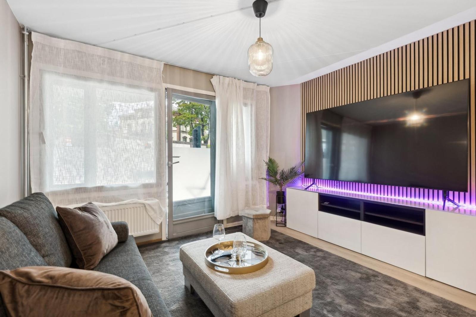 Happy Days Relaxing With Smart Solutions Shared With One Other Bedroom Oslo