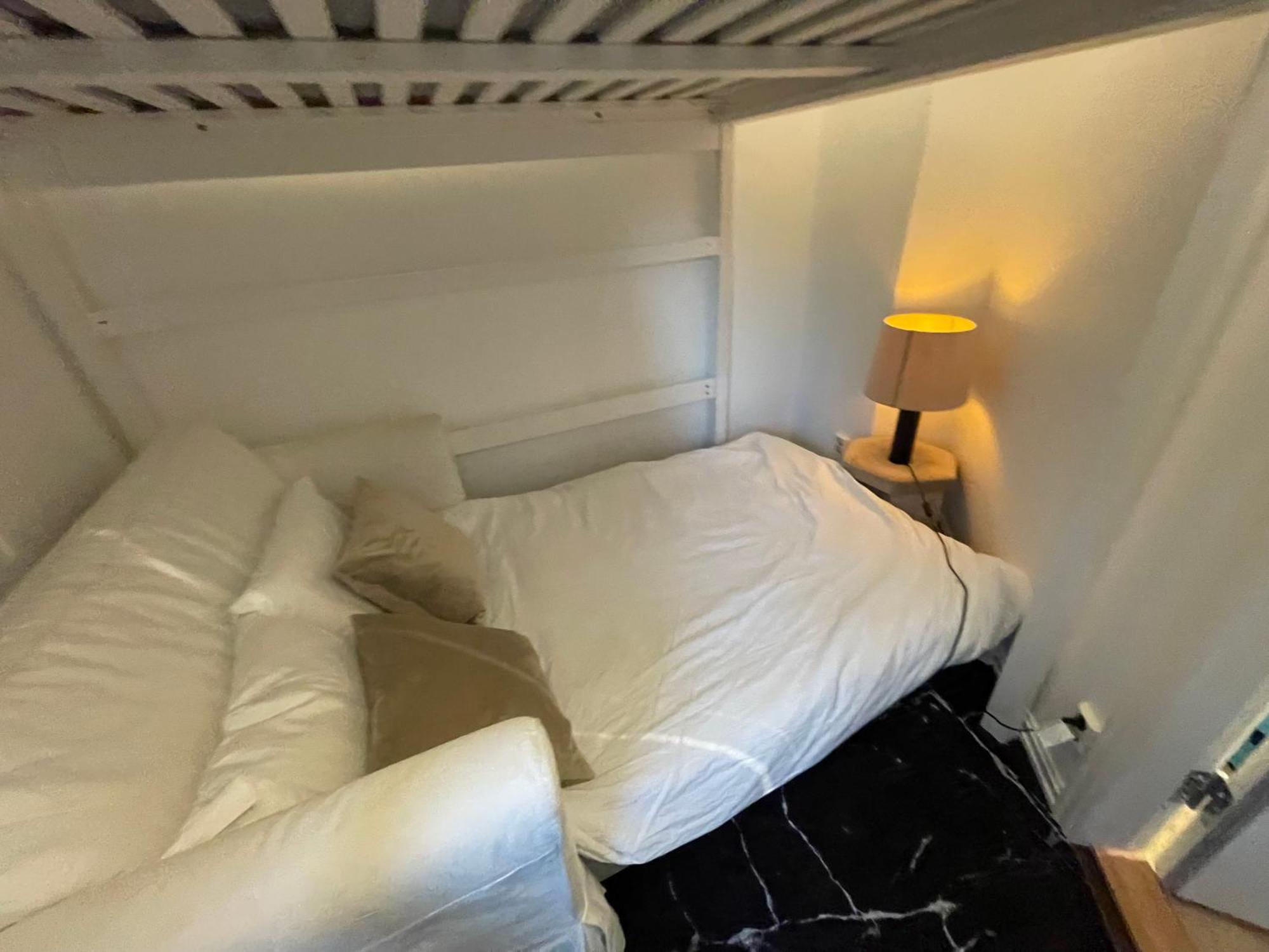 Pensionat Happy Days Relaxing With Smart Solutions Shared With One Other Bedroom